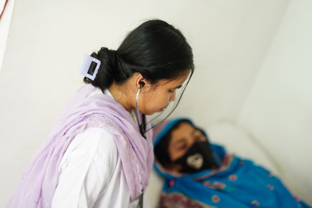 On-site medical clinic supporting factory compliance